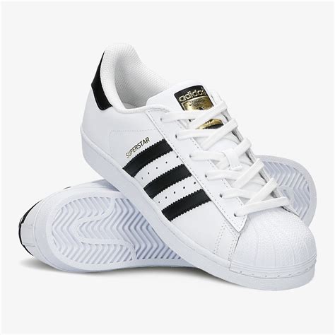 adidas superstar damen angezogen|Adidas Superstar shoes.